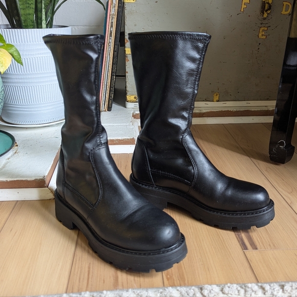 Vagabond Shoes - Vagabond Cosmo 2.0 Black Leather Platform Pull On Boots - Size 37